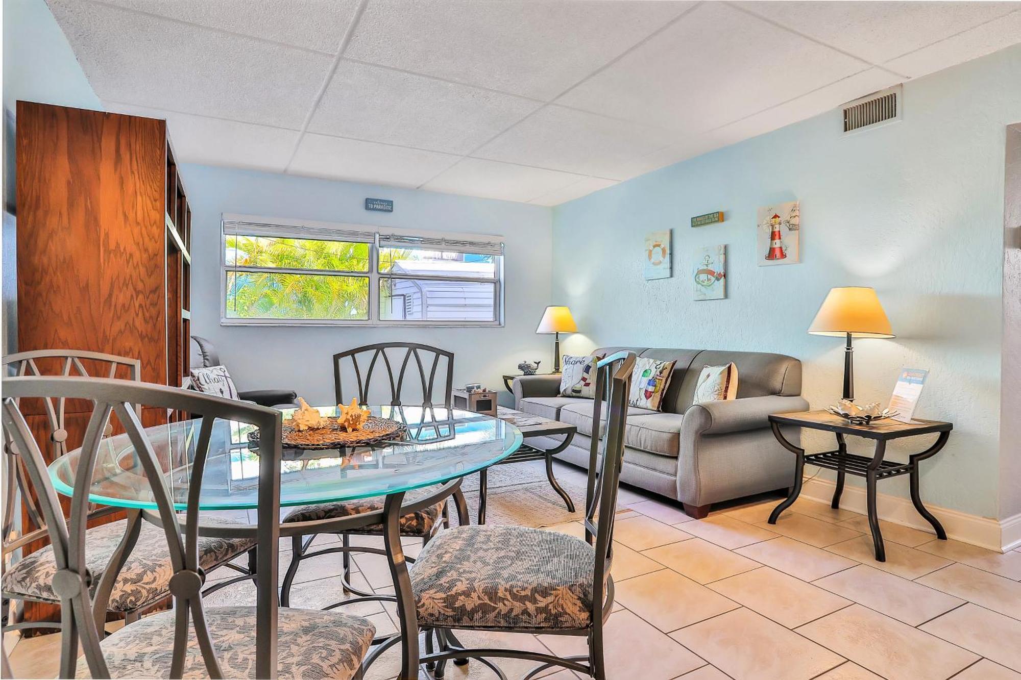 Brista Del Mar Condos Cape Canaveral Room photo